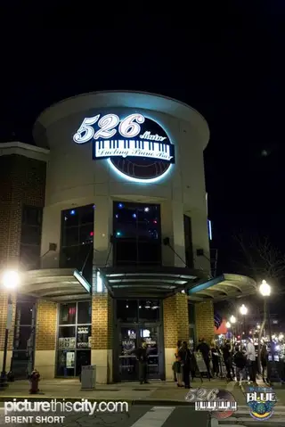 526 Main Dueling Piano Bar