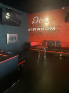 Ambitions Bar & Grill photo 3