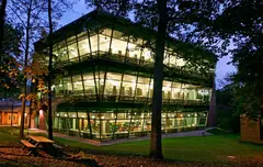 Aquinas College photo 3