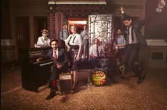 Hot Sardines