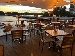 Boathouse Kitchen & Swan Dive