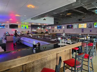Comise's Sports Bar & Grill