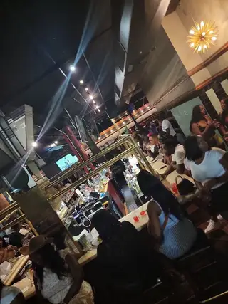 Flood's Bar & Grille