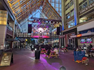 Fourth Street Live!