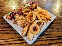 Gipper's Restaurant & Bar photo 3