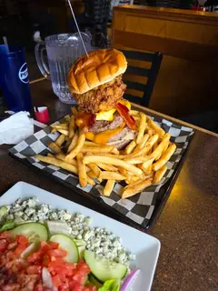Gipper's Restaurant & Bar photo 4