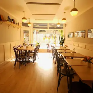 GlouGlou Wine Bar