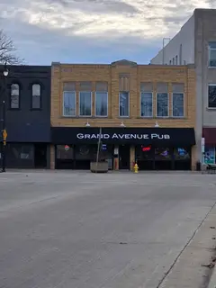 Grand Avenue Pub photo 3
