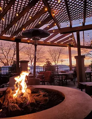 Heartbreakers Bar & Grill