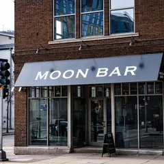 Moon Bar photo 2