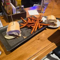 Niko's Tavern photo 4