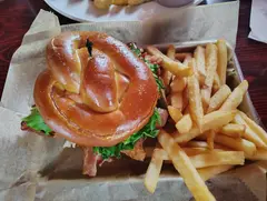 Pete's Grill & Tavern photo 4