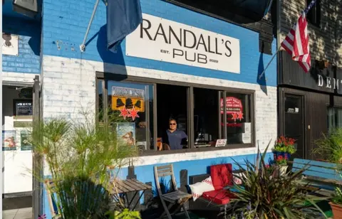 Randall's Pub