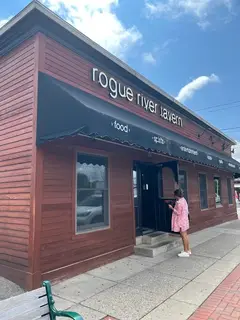 Rogue River Tavern photo 1