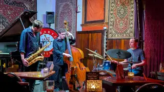 Schwartz's Point Jazz & Acoustic Club