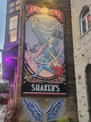 Shaker's Cigar Bar