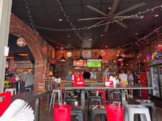 Sneaky's Bar & Burger Joint
