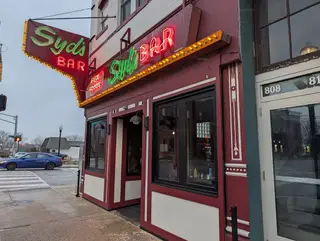 Syd's Bar & Grill