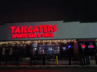 Tailgaters Sports Bar & Grill