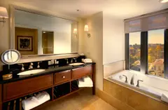 The Edgewater Hotel photo 5