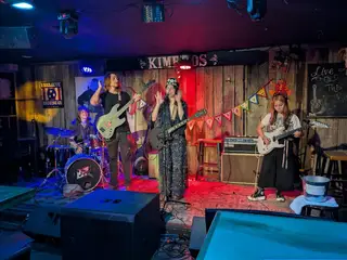 The Legendary Kimbro's Pickin' Parlor