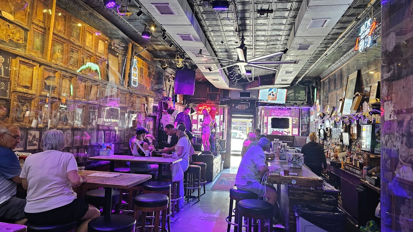 Tootsie's Orchid Lounge