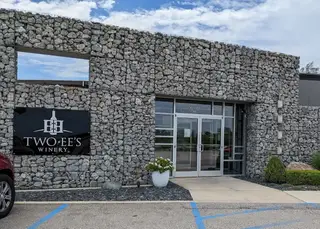 Two-EE's Winery