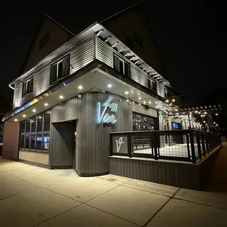 Vier North