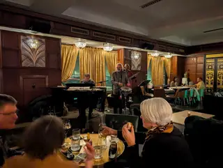 VOO Lounge